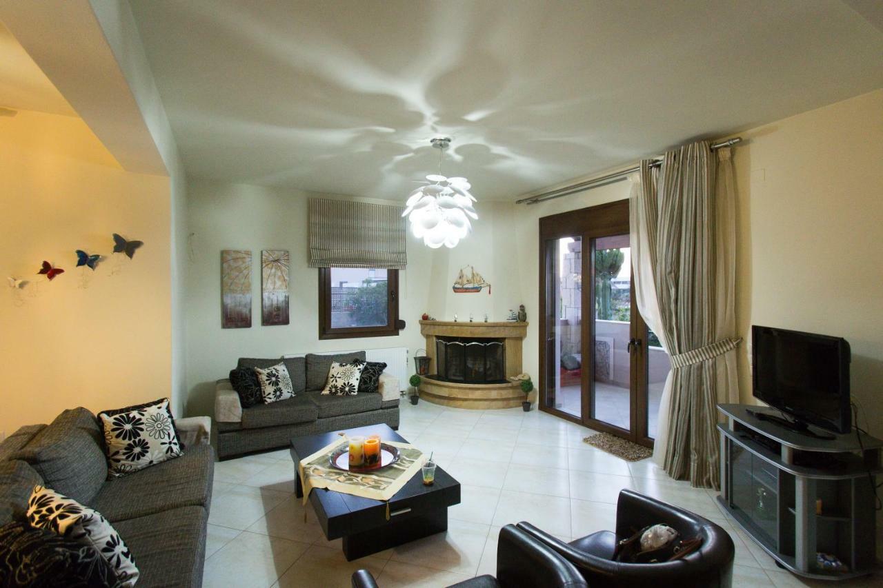 Luxury Maisonette Afro กูเวส ภายนอก รูปภาพ