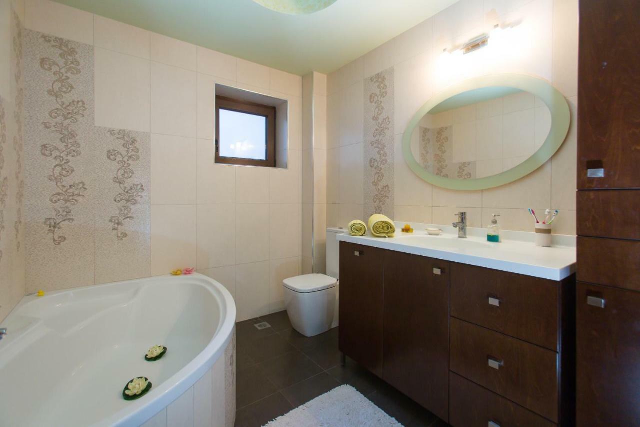 Luxury Maisonette Afro กูเวส ภายนอก รูปภาพ